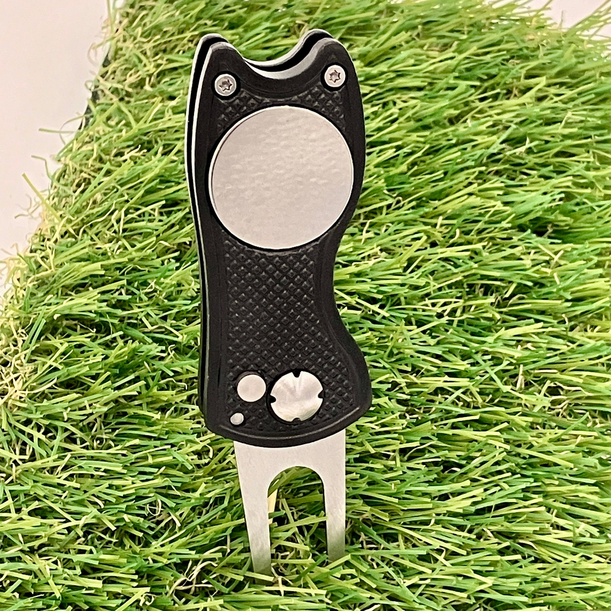 Personalized Golf Divot Repair Tool with Magnetic Ball Marker - The Contraptory